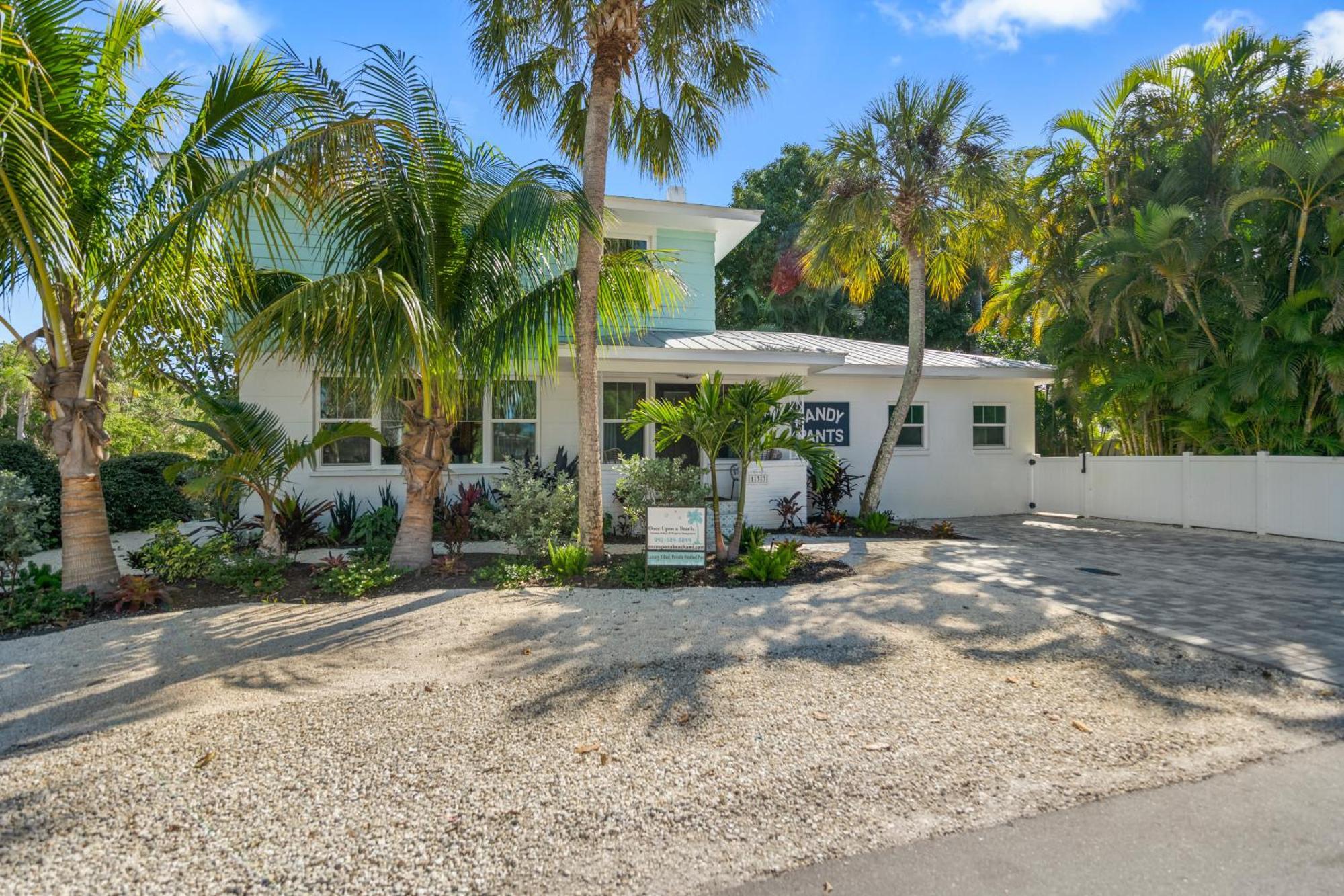 Sandy Pants - Designer Beach Chic Home Steps To Beach Backyard Oasis W Heated Pool Anna Maria Extérieur photo
